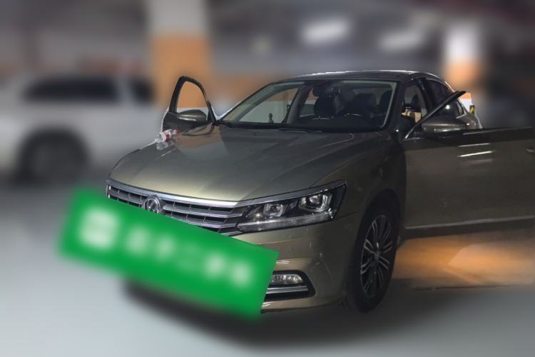 Volkswagen Passat 2017 330TSI DSG Prestige Edition de segunda mano Guazi used car, China used car export, Used car for sale, Used cars, Cheapest cars for sale