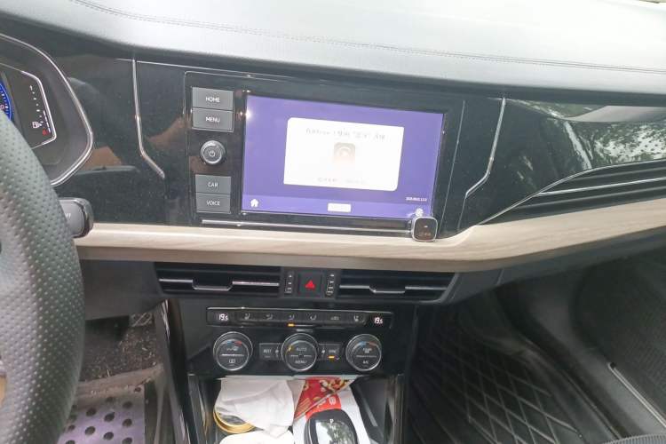 Used Volkswagen Passat 2019 330TSI Luxury Edition China VI Standard Audio And AC Panel