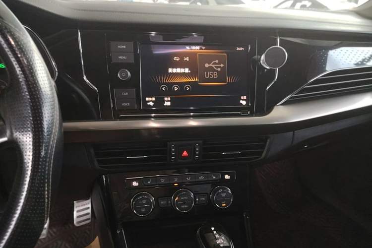 Used Volkswagen Passat 2019 330TSI Elite Edition China VI Audio And AC Panel