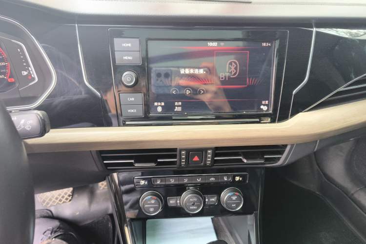Used Volkswagen Passat 2019 330TSI Luxury Edition China VI Standard Audio And AC Panel