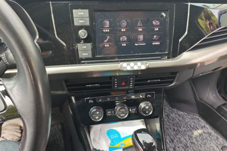Used Volkswagen Passat 2019 280TSI Elite Edition China V Standard Audio And AC Panel