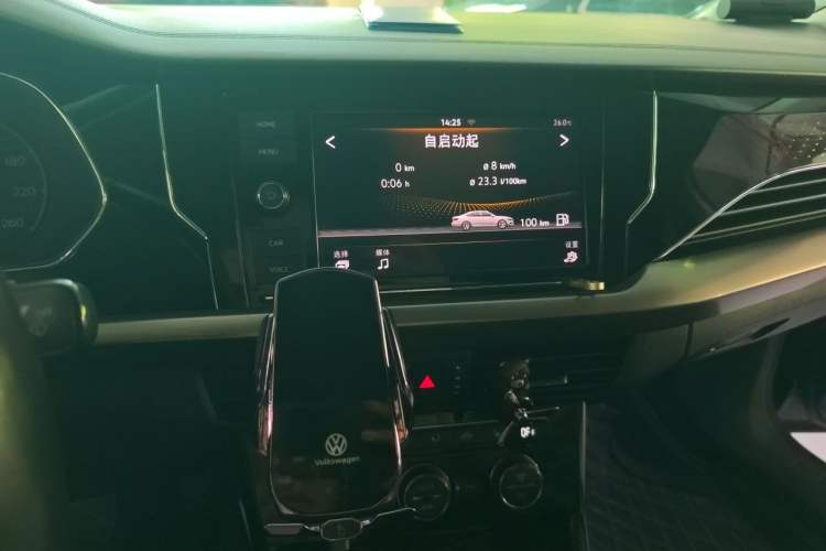 Used Volkswagen Passat 2019 330TSI Elite Edition China VI Audio And AC Panel
