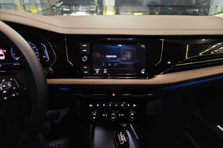 Used Volkswagen Passat 2019 330TSI Luxury Edition China V Standard Audio And AC Panel