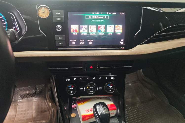 Used Volkswagen Passat 2019 330TSI Luxury Edition China V Standard Audio And AC Panel