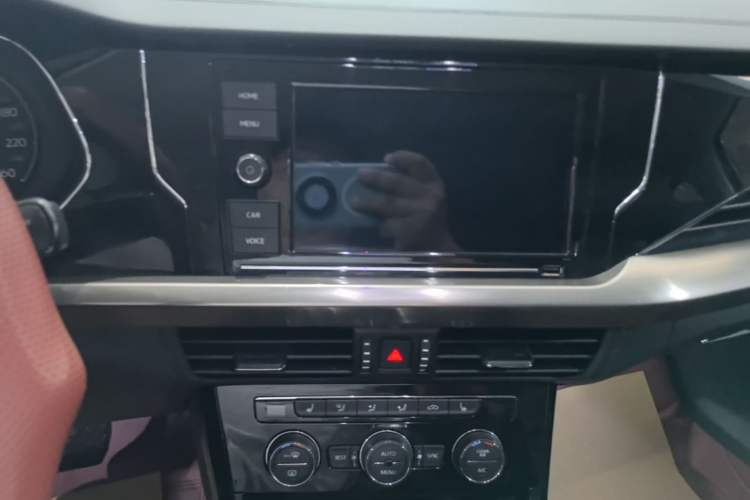 Used Volkswagen Passat 2019 330TSI Elite Edition China VI Audio And AC Panel