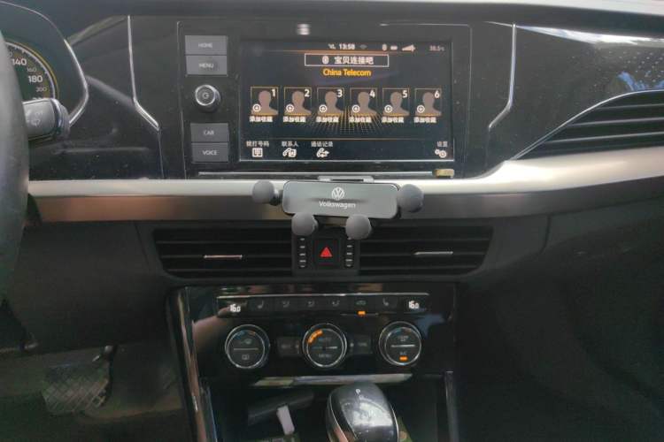 Used Volkswagen Passat 2019 330TSI Elite Edition China VI Audio And AC Panel