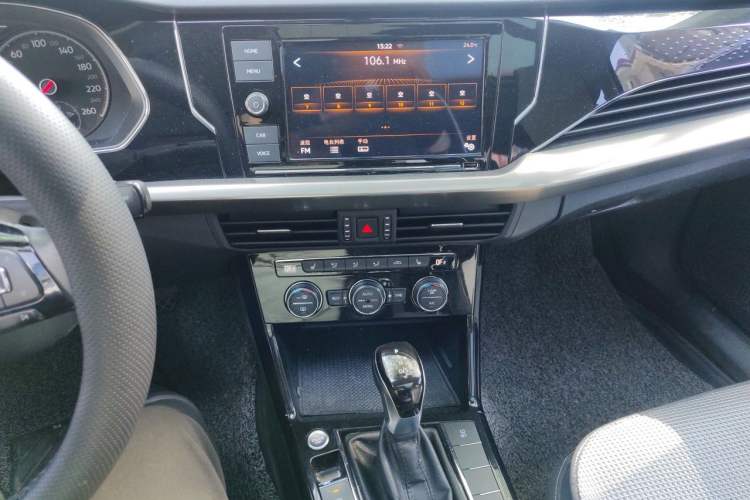 Used Volkswagen Passat 2019 330TSI Elite Edition China V Standard Audio And AC Panel