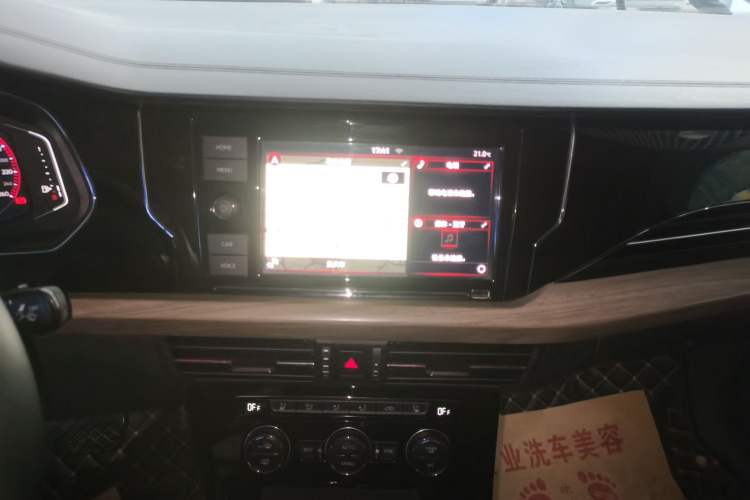 Used Volkswagen Passat 2019 330TSI Luxury Edition China VI Standard Audio And AC Panel