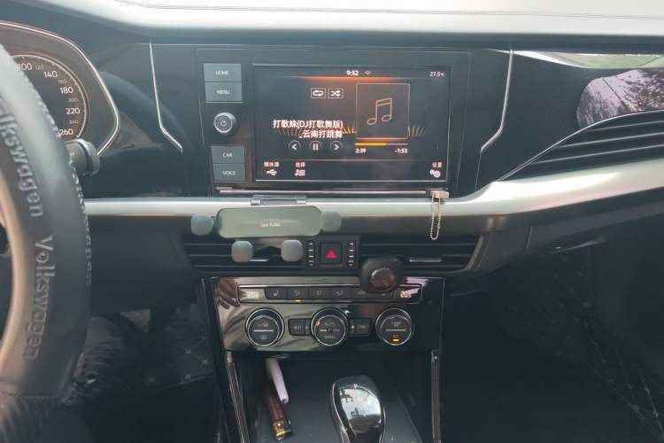 Used Volkswagen Passat 2019 330TSI Elite Edition China V Standard Audio And AC Panel