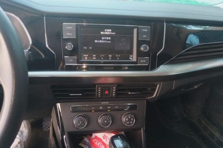 Used Volkswagen Passat 2019 280TSI Business Edition China VI Audio And AC Panel