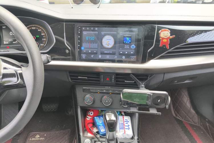 Used Volkswagen Passat 2019 280TSI Business Edition China VI Audio And AC Panel