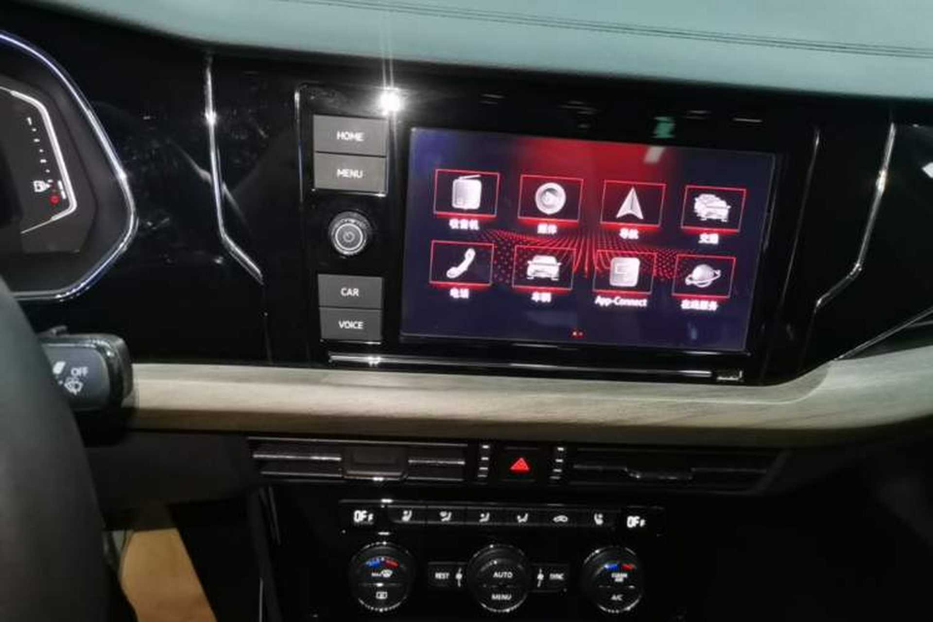 Used Volkswagen Passat 2019 330TSI Luxury Edition China VI Standard Audio And AC Panel