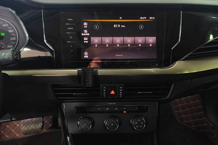 Used Volkswagen Passat 2019 280TSI Business Edition China VI Audio And AC Panel