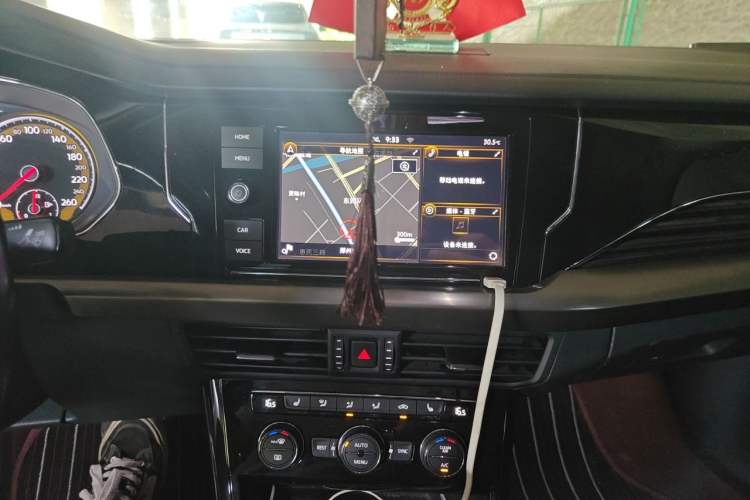 Used Volkswagen Passat 2019 330TSI Elite Edition China VI Audio And AC Panel