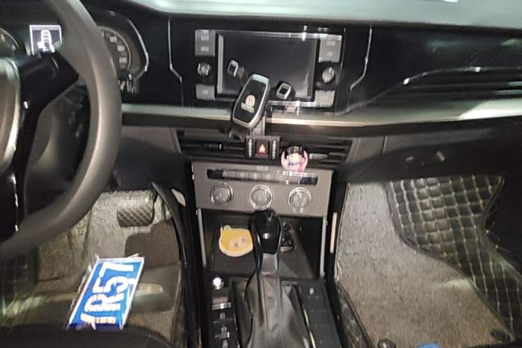 Used Volkswagen Passat 2019 280TSI Business Edition China VI Audio And AC Panel