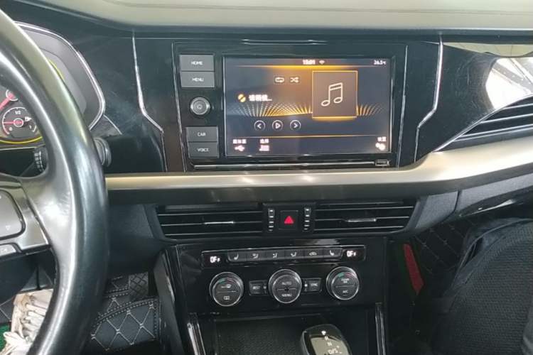 Used Volkswagen Passat 2019 330TSI Elite Edition China VI Audio And AC Panel