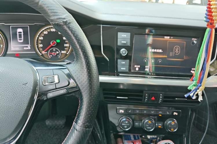 Used Volkswagen Passat 2019 330TSI Elite Edition China VI Audio And AC Panel