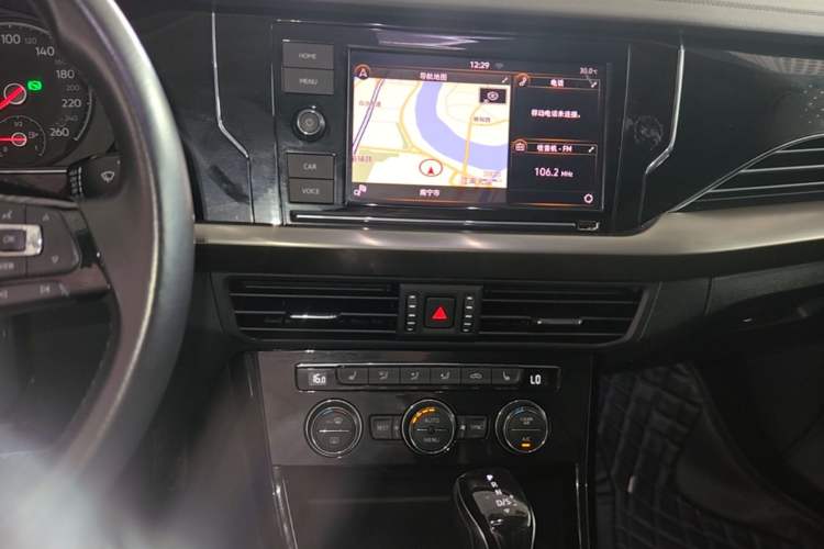 Used Volkswagen Passat 2019 330TSI Elite Edition China V Standard Audio And AC Panel