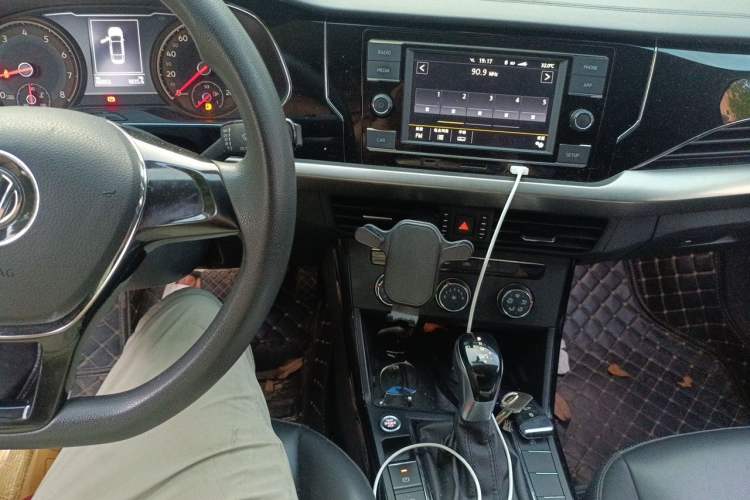 Used Volkswagen Passat 2019 280TSI Business Edition China VI Audio And AC Panel