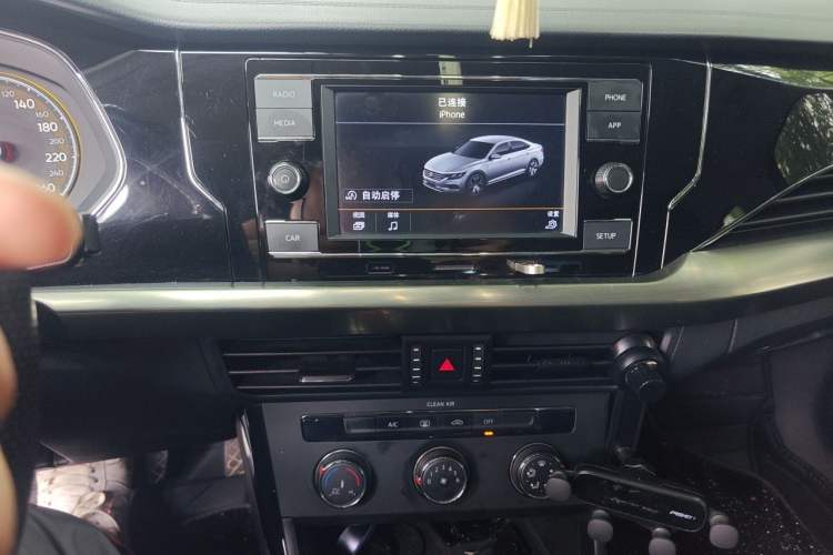 Used Volkswagen Passat 2019 280TSI Business Edition China VI Audio And AC Panel
