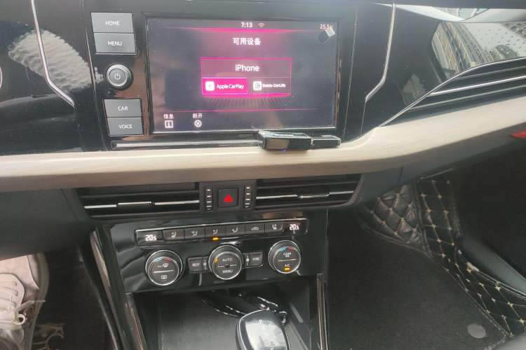 Used Volkswagen Passat 2019 330TSI Luxury Edition China VI Standard Audio And AC Panel