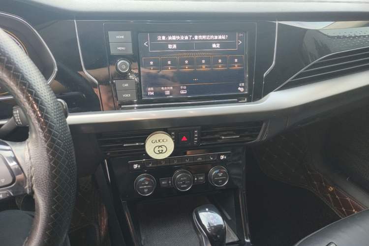 Used Volkswagen Passat 2019 330TSI Elite Edition China VI Audio And AC Panel