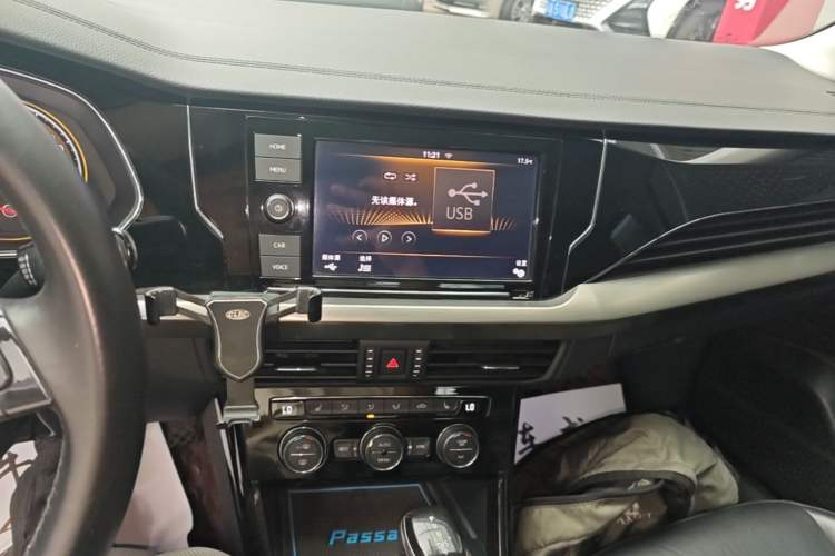 Used Volkswagen Passat 2019 330TSI Elite Edition China VI Audio And AC Panel