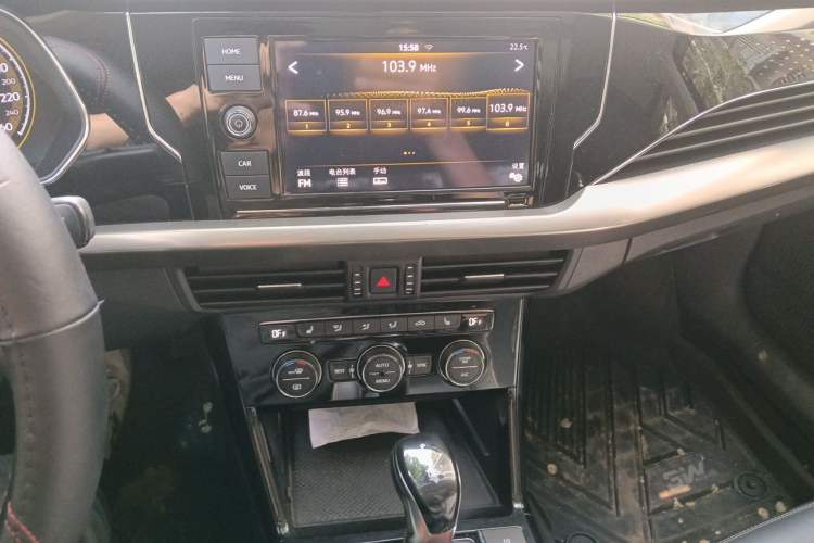 Used Volkswagen Passat 2019 330TSI Elite Edition China VI Audio And AC Panel