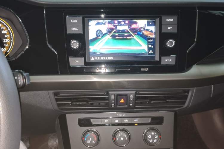 Used Volkswagen Passat 2019 280TSI Business Edition China VI Audio And AC Panel