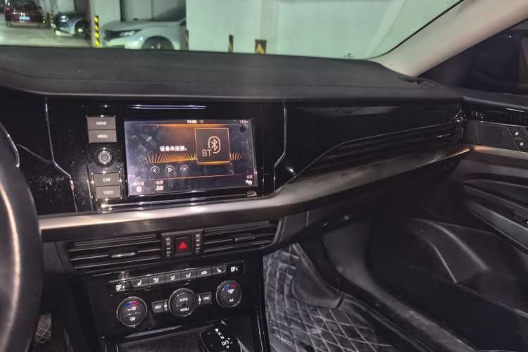 Used Volkswagen Passat 2019 330TSI Elite Edition China V Standard Audio And AC Panel