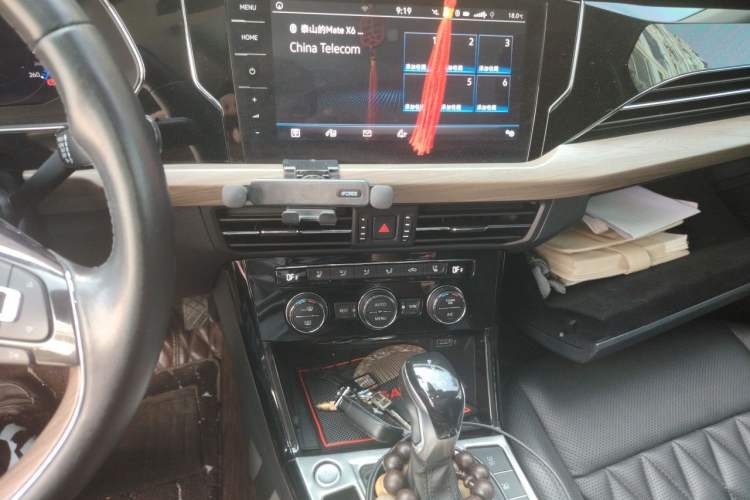 Used Volkswagen Passat 2019 380TSI Prestige Edition China VI Standard Audio And AC Panel