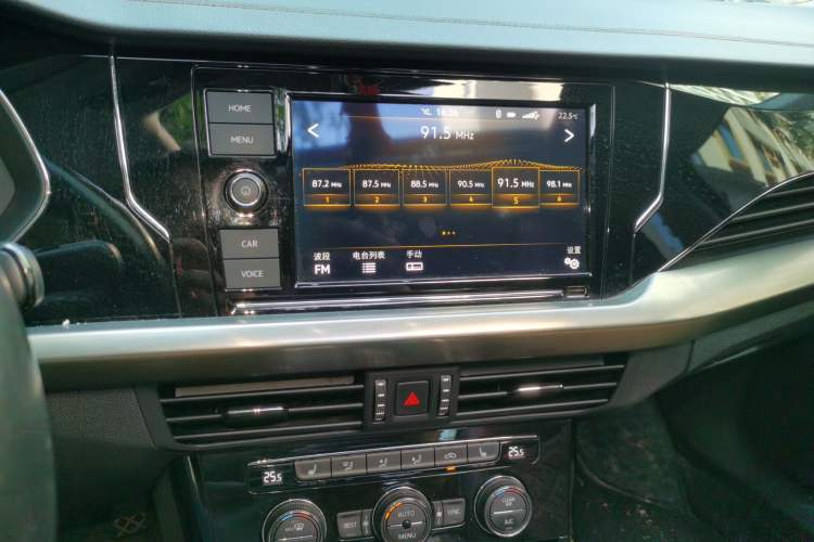 Used Volkswagen Passat 2019 280TSI Elite Edition China V Standard Audio And AC Panel