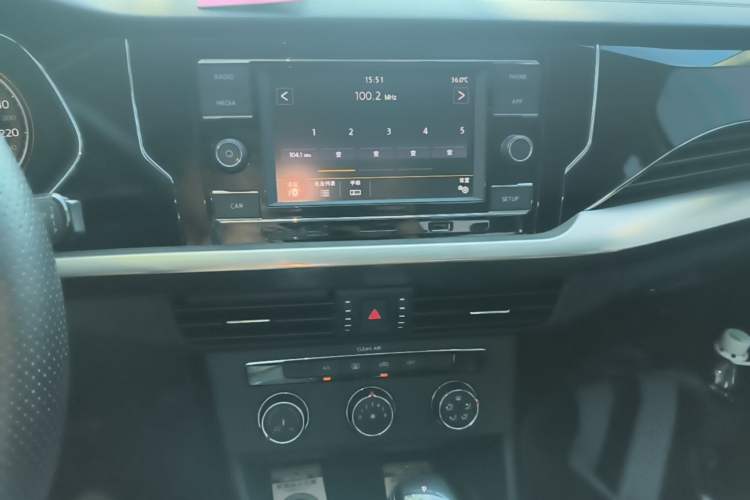 Used Volkswagen Passat 2019 280TSI Business Edition China VI Audio And AC Panel