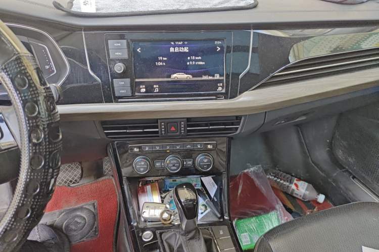 Used Volkswagen Passat 2019 330TSI Luxury Edition China V Standard Audio And AC Panel