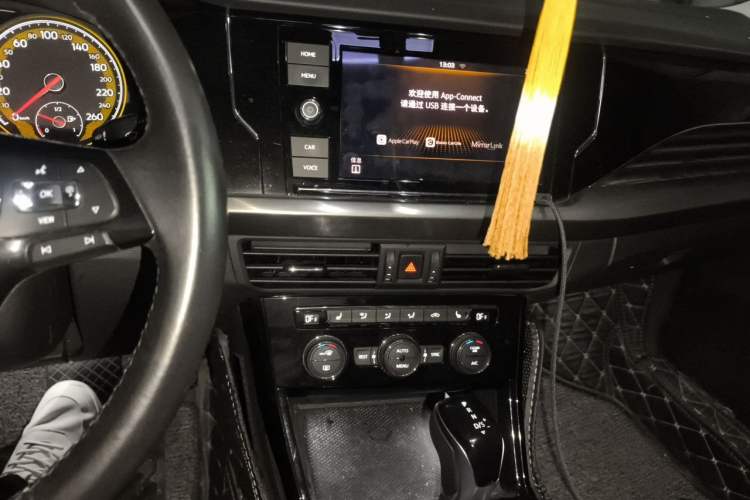 Used Volkswagen Passat 2019 330TSI Elite Edition China VI Audio And AC Panel