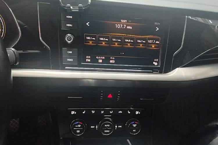 Used Volkswagen Passat 2019 330TSI Elite Edition China VI Audio And AC Panel