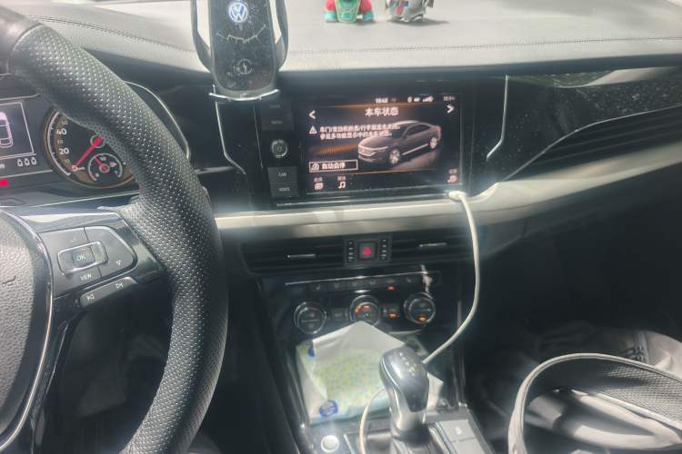 Used Volkswagen Passat 2019 280TSI Elite Edition China VI Standard Audio And AC Panel