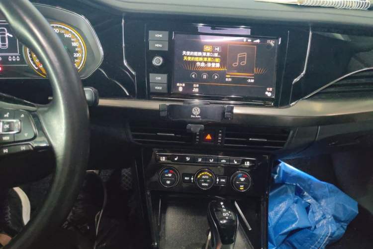 Used Volkswagen Passat 2019 330TSI Elite Edition China VI Audio And AC Panel