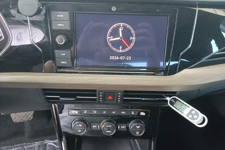 Used Volkswagen Passat 2019 330TSI Luxury Edition China VI Standard Audio And AC Panel