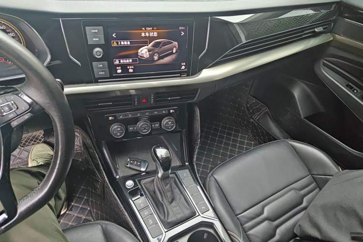 Used Volkswagen Passat 2019 330TSI Elite Edition China V Standard Audio And AC Panel