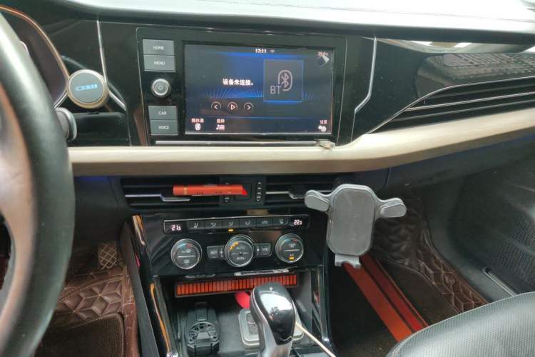 Used Volkswagen Passat 2019 330TSI Luxury Edition China V Standard Audio And AC Panel