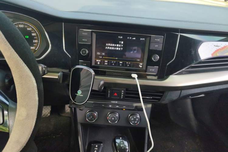 Used Volkswagen Passat 2019 280TSI Business Edition China VI Audio And AC Panel