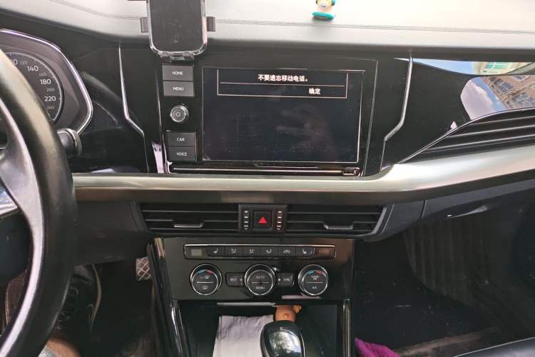 Used Volkswagen Passat 2019 330TSI Elite Edition China VI Audio And AC Panel