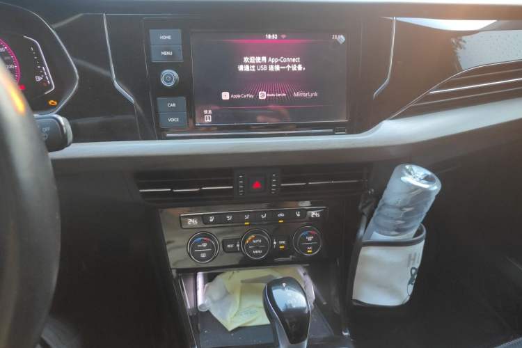Used Volkswagen Passat 2019 330TSI Luxury Edition China VI Standard Audio And AC Panel