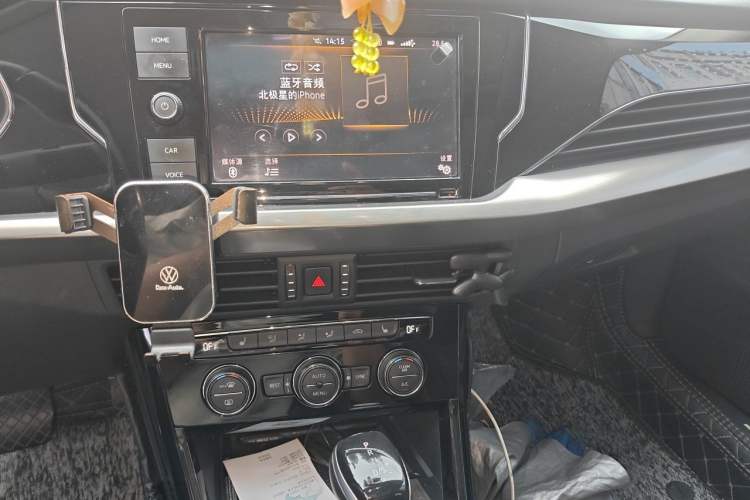 Used Volkswagen Passat 2019 330TSI Elite Edition China VI Audio And AC Panel