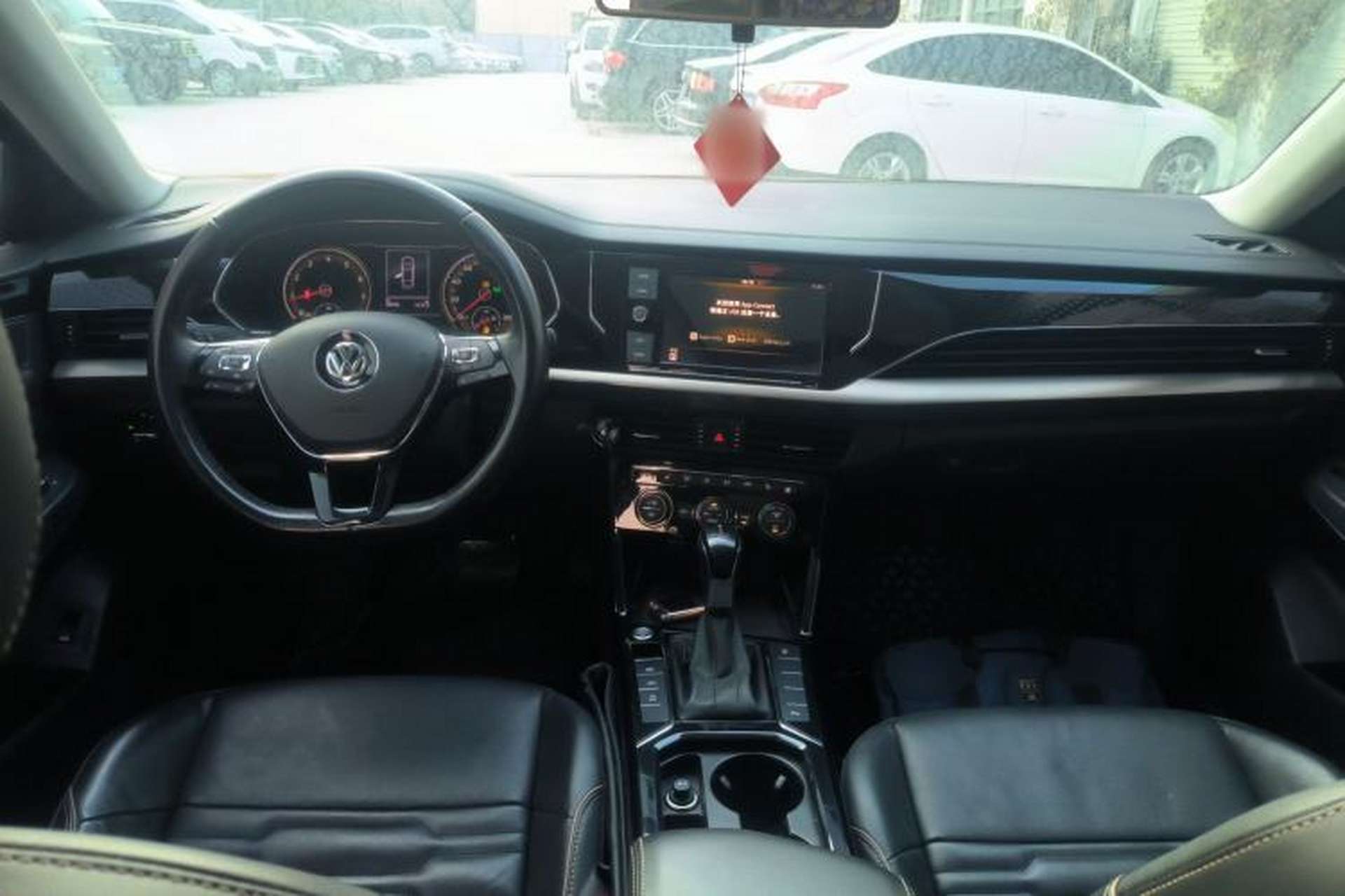 Used Volkswagen Passat 2019 330TSI Elite Edition China VI Center Console