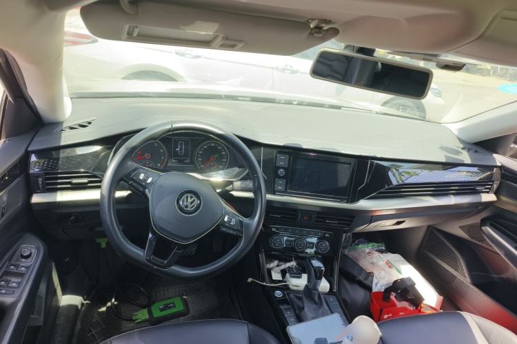Used Volkswagen Passat 2019 330TSI Elite Edition China VI Center Console