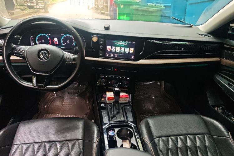 Used Volkswagen Passat 2019 330TSI Luxury Edition China V Standard Center Console