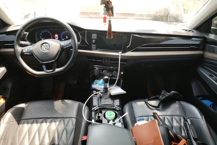 Used Volkswagen Passat 2019 330TSI Luxury Edition China V Standard Center Console