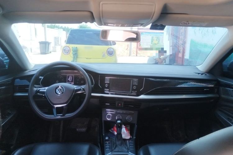 Used Volkswagen Passat 2019 280TSI Business Edition China VI Center Console